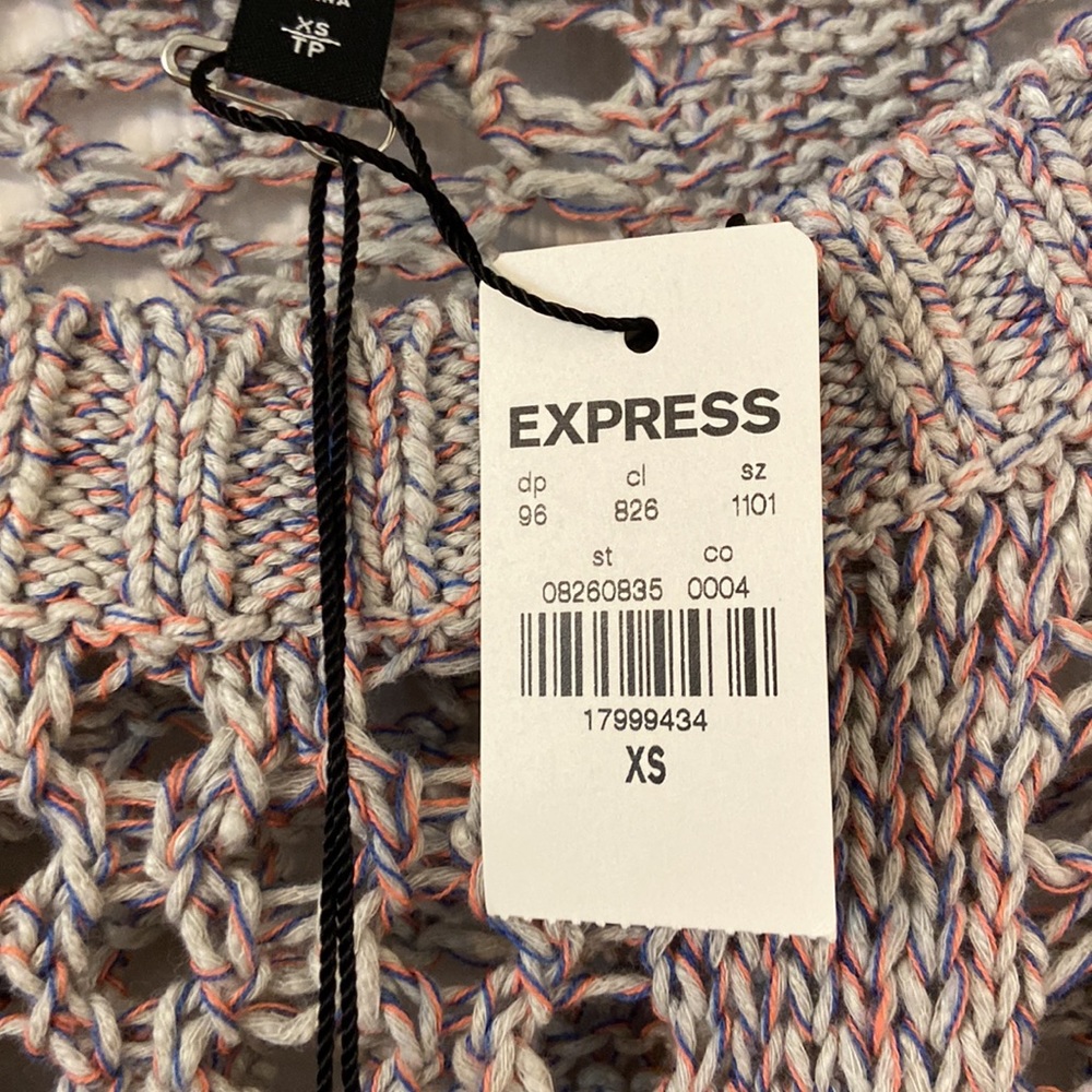 Express size XS sweater long sleeves brand new with tag length 22” bust 32” - Picture 4 of 12